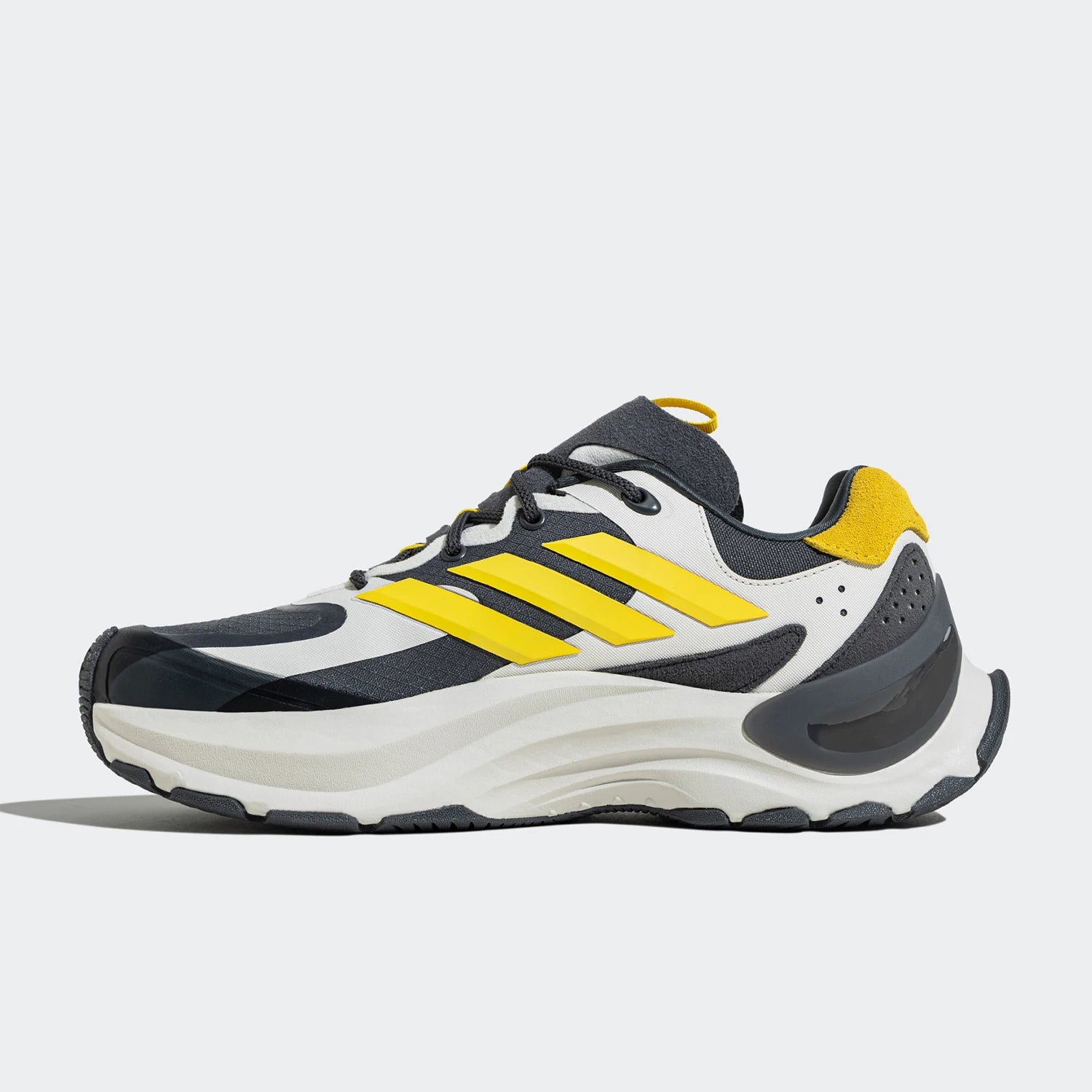  La Chaussure Unisexe qui Allie Confort de Course et Style Papa Tendance