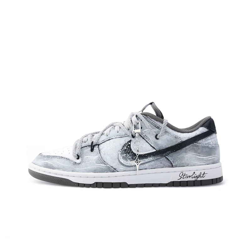 Sneakers Personnalisées Homme Nike Dunk Drippy Lunar Deity – Peintes à la Main